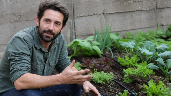 Interview d’un expert en micro-irrigation pour jardins familiaux