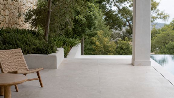 Terrasses-minérales : les nouvelles inspirations design pour un extérieur moderne
